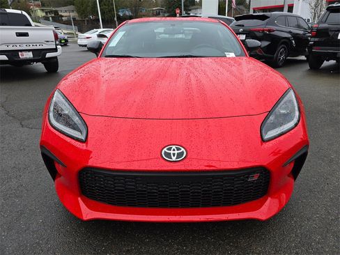 New 2026 Toyota GR86 image 2
