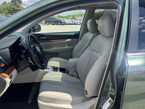 Used 2014 Subaru Outback 2.5i Limited AWD/4WD image 16