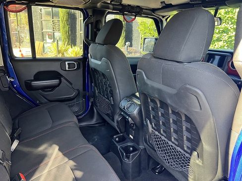 Used 2019 Jeep Wrangler Unlimited Rubicon image 31