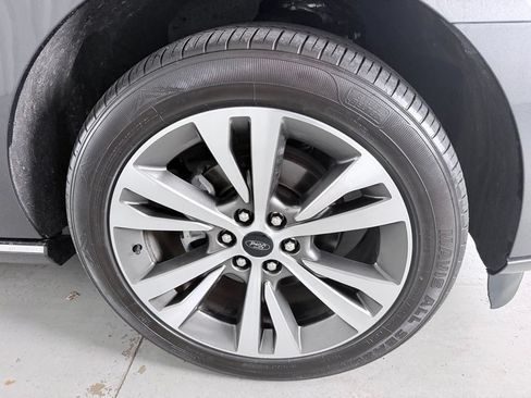 Used 2020 Ford Expedition Platinum RWD image 4