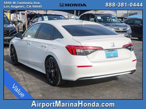 Used 2023 Honda Civic Sport image 6
