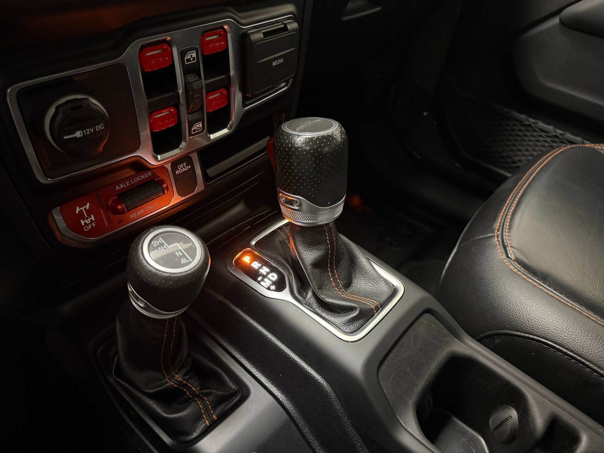 Used 2021 Jeep Gladiator Mojave AWD/4WD image 14