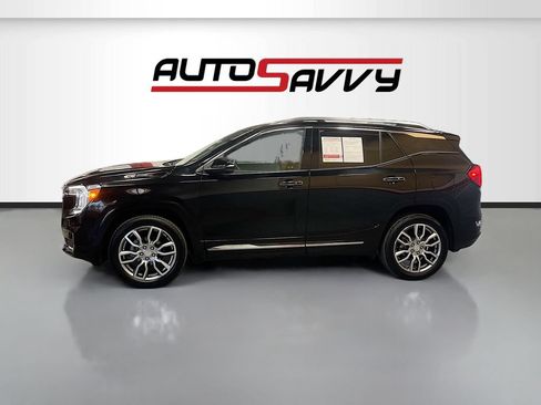 Used 2024 GMC Terrain Denali w/ Denali Premium Package AWD/4WD image 4