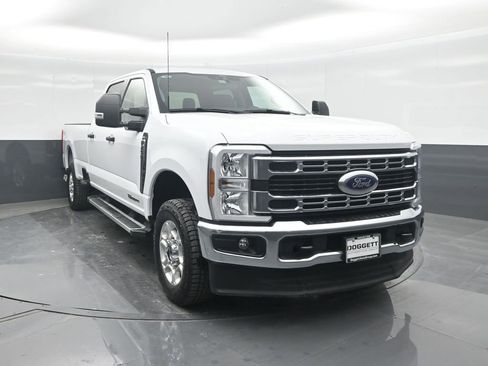 Used 2025 Ford F250 XLT image 8