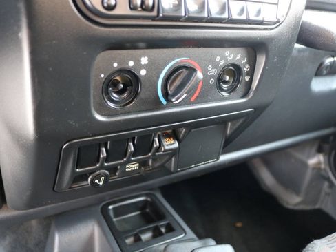 Used 2003 Jeep Wrangler Rubicon AWD/4WD image 96