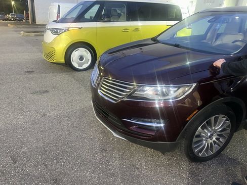 Used 2017 Lincoln MKC Reserve image 11