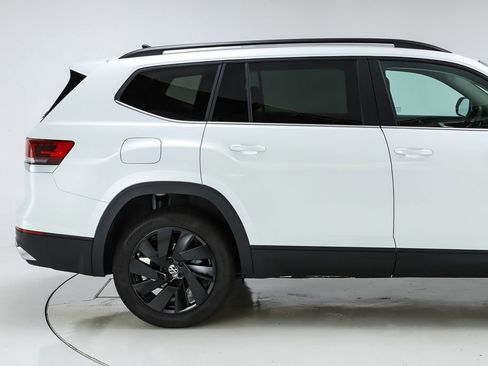 New 2026 Volkswagen Atlas SE image 11