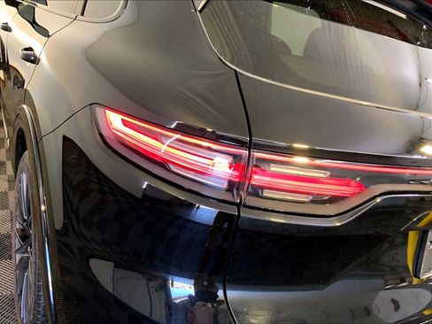 Certified 2021 Porsche Cayenne GTS AWD/4WD image 30