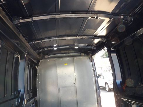 Used 2019 Ford Transit 250 148 Medium Roof RWD image 38