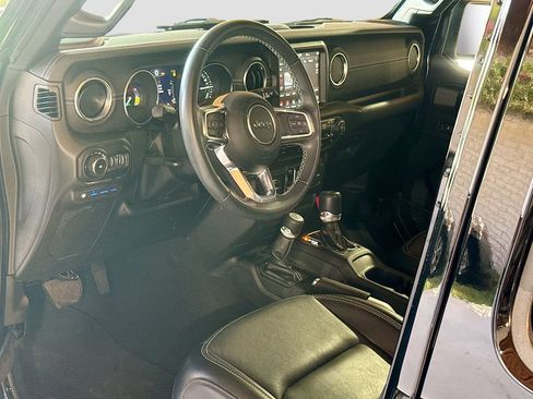 Used 2022 Jeep Wrangler Unlimited Sahara AWD/4WD image 10