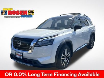 New 2025 Nissan Pathfinder Platinum w/ Cargo Package