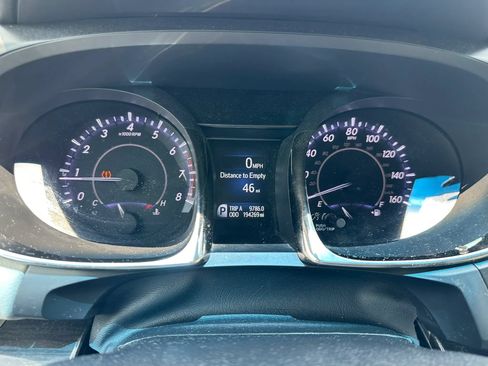Used 2013 Toyota Avalon XLE Touring FWD image 22