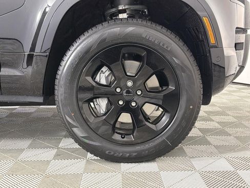 New 2026 Land Rover Defender 110 X-Dynamic SE image 35