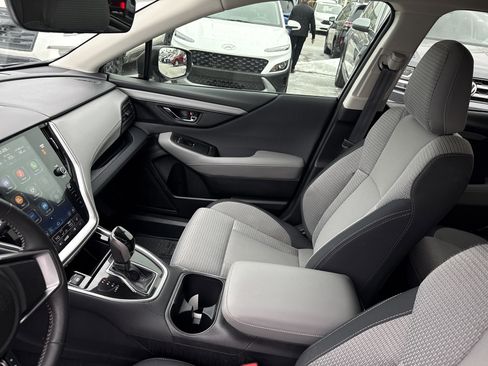 Used 2024 Subaru Outback Premium image 19