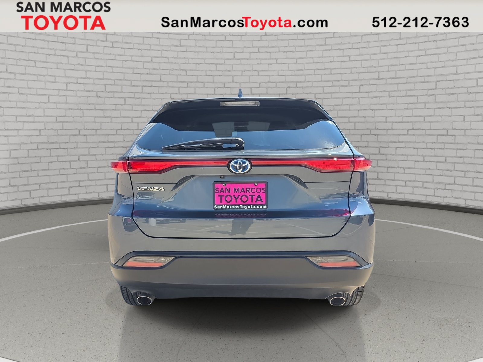 Used 2024 Toyota Venza LE AWD/4WD image 7