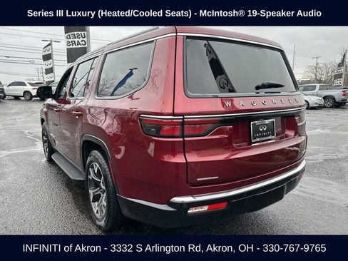 Used 2023 Jeep Wagoneer Series III w/ Preferred Equipment Group AWD/4WD image 11