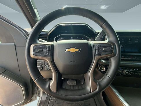 Used 2024 Chevrolet Silverado 2500 High Country w/ Technology Package AWD/4WD image 11