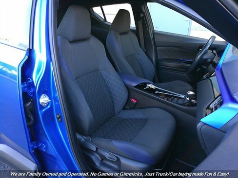 Used 2020 Toyota C-HR XLE image 27