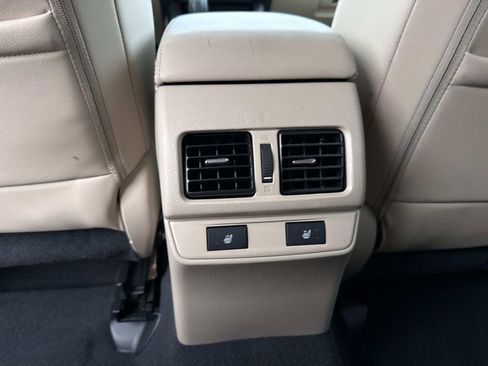 Used 2016 Subaru Outback 3.6R Limited image 20