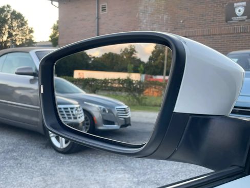 Used 2014 Volkswagen Beetle TDI FWD image 50