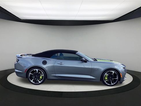 Used 2020 Chevrolet Camaro SS image 2