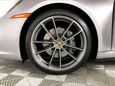 Certified 2021 Porsche 911 Carrera RWD image 26