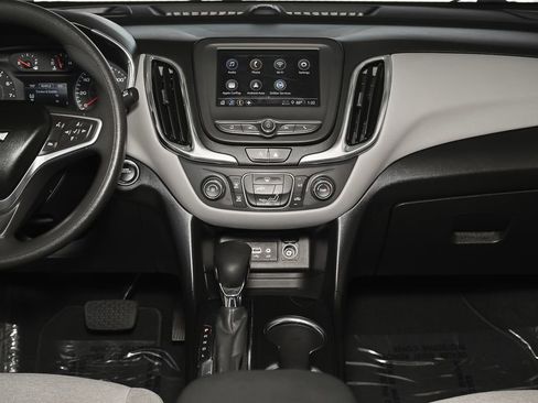 Used 2022 Chevrolet Equinox LS w/ LPO, Cargo Package FWD image 27