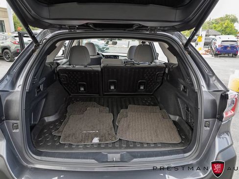 Used 2025 Subaru Outback Premium AWD/4WD image 35