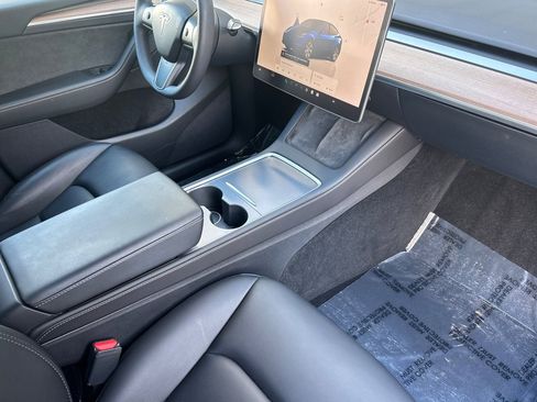 Used 2023 Tesla Model Y Long Range image 15