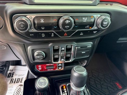 Used 2021 Jeep Gladiator Rubicon AWD/4WD image 24