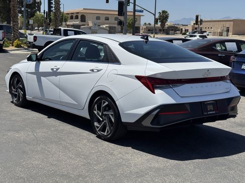 Used 2024 Hyundai Elantra Limited FWD image 4