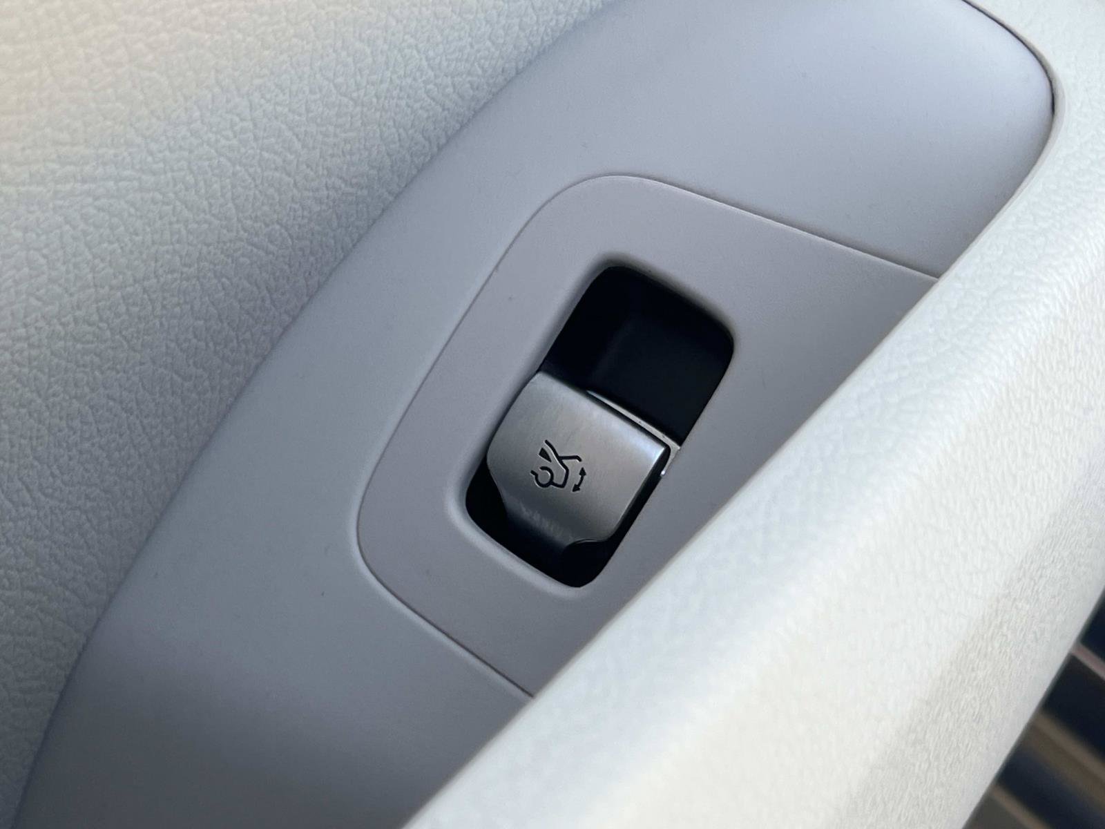 Certified 2023 Mercedes-Benz EQE 350+ SUV image 32