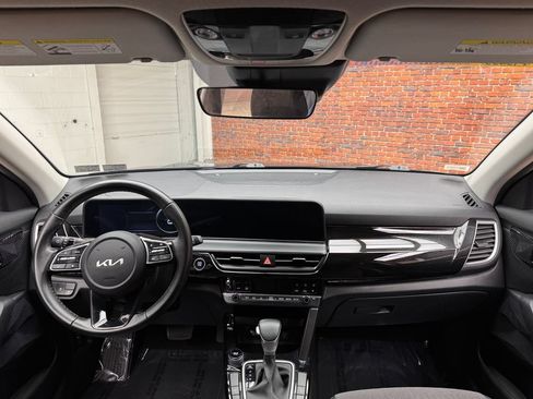 Used 2024 Kia Seltos S FWD image 12