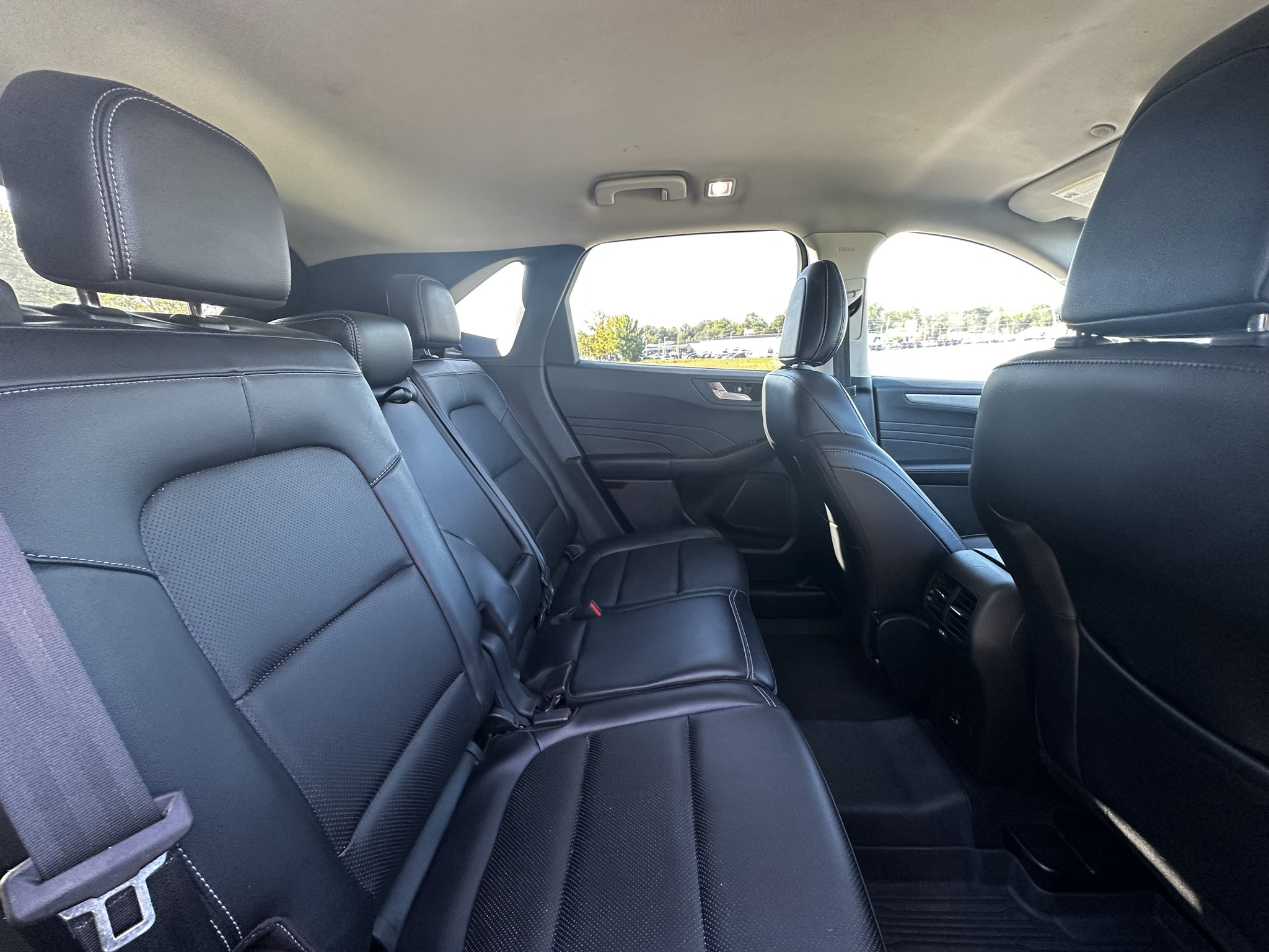 Used 2021 Ford Escape SEL w/ Technology Package AWD/4WD image 26
