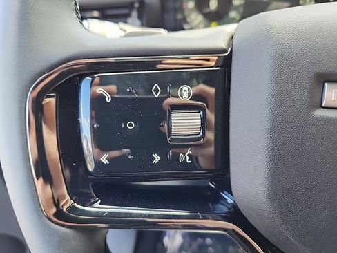 Certified 2026 Land Rover Range Rover Evoque S image 19