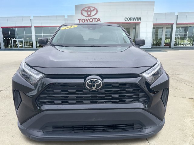 Used 2025 Toyota RAV4 LE AWD/4WD image 8