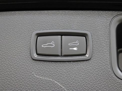 Used 2020 Porsche Macan AWD/4WD image 41