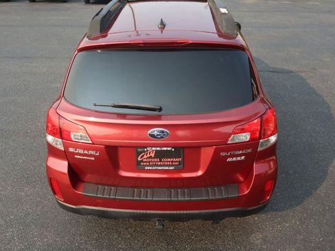 Used 2013 Subaru Outback 2.5i Limited AWD/4WD image 10