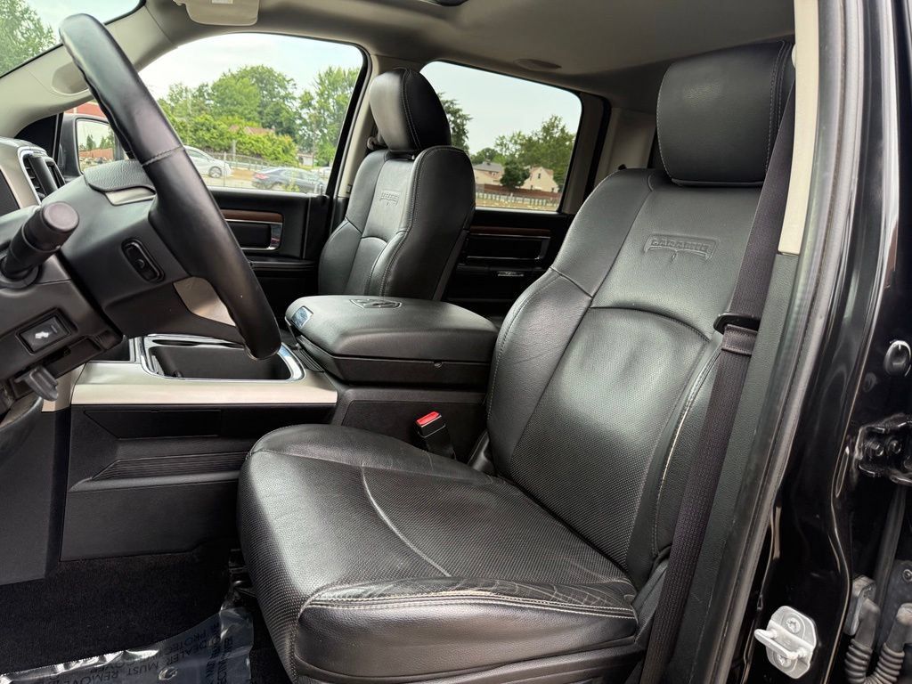 Used 2015 RAM 1500 Laramie w/ Convenience Group AWD/4WD image 24