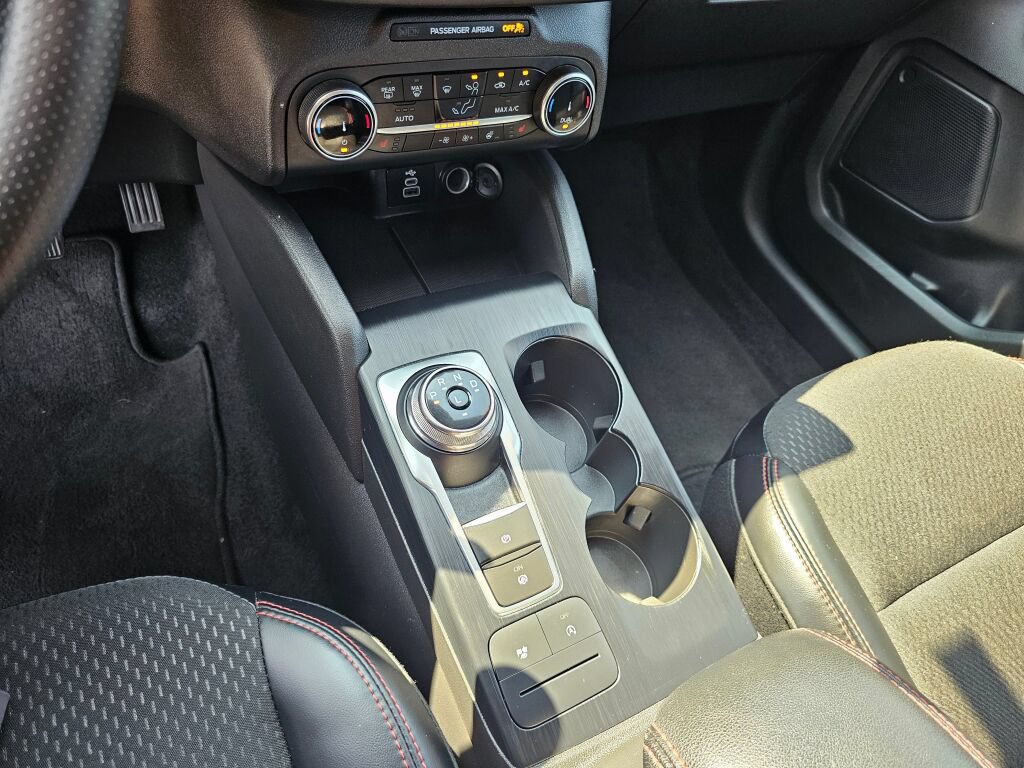 Used 2025 Ford Escape ST-Line Select AWD/4WD image 23