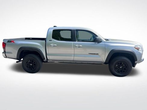 Used 2023 Toyota Tacoma SR5 RWD image 4