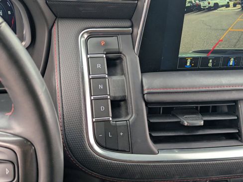 Used 2023 Chevrolet Tahoe RST w/ Luxury Package AWD/4WD image 30