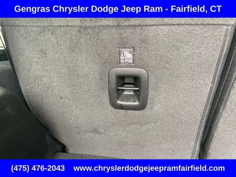 Used 2024 Jeep Wrangler Unlimited AWD/4WD image 33
