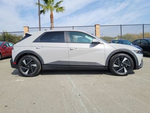 New 2026 Hyundai Ioniq 5 SE image 25