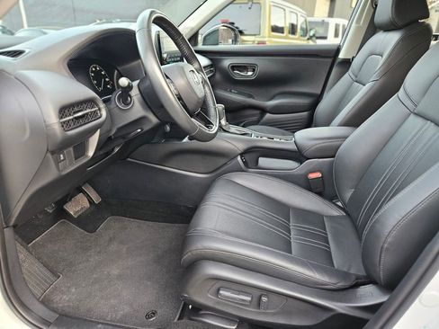 Used 2024 Honda HR-V EX-L image 16