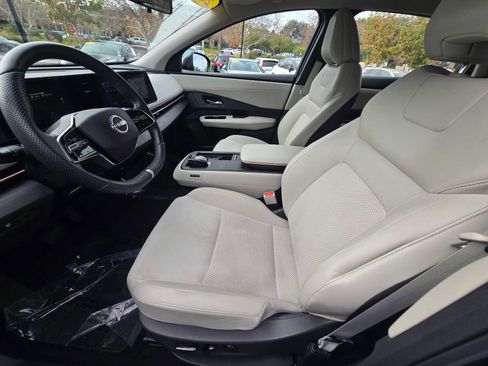 Used 2024 Nissan Ariya FWD image 24