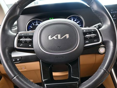 Used 2024 Kia Carnival LX FWD image 24