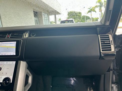 Used 2019 Land Rover Range Rover Supercharged AWD/4WD image 25