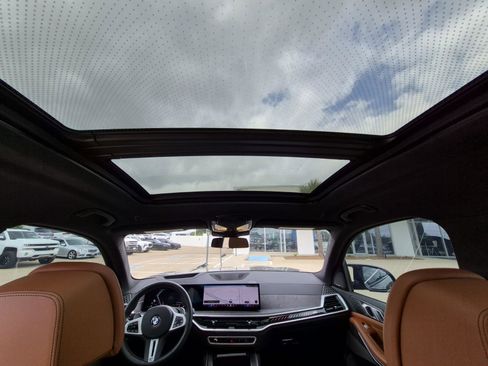 Certified 2025 BMW X7 M60i w/ Executive Package AWD/4WD image 24