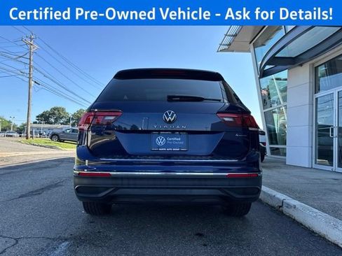 Certified 2023 Volkswagen Tiguan SE w/ Panoramic Sunroof Package AWD/4WD image 8